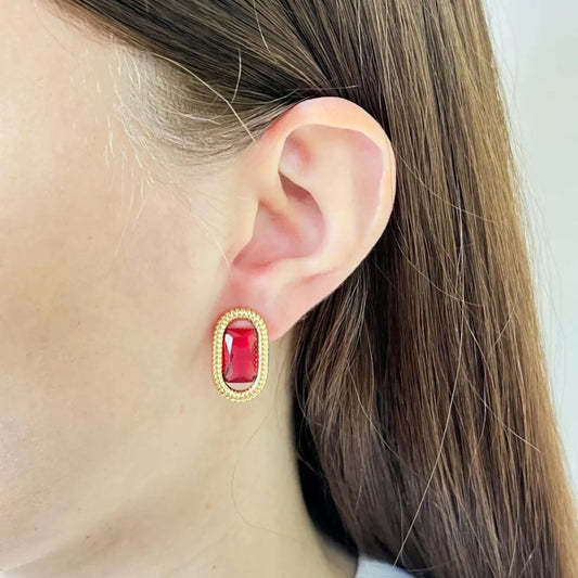 Brincos com Pedra Vermelha