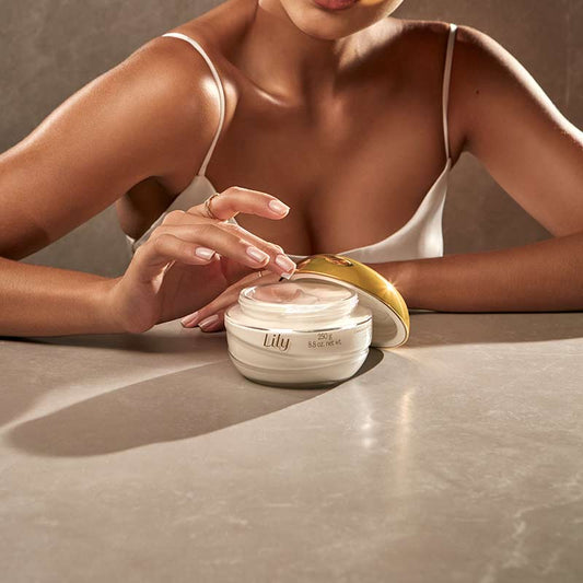 Creme Hidratante Acetinado Lily 250g