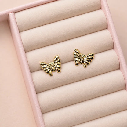 Brinco Borboleta Dourado – Delicadeza e Elegância