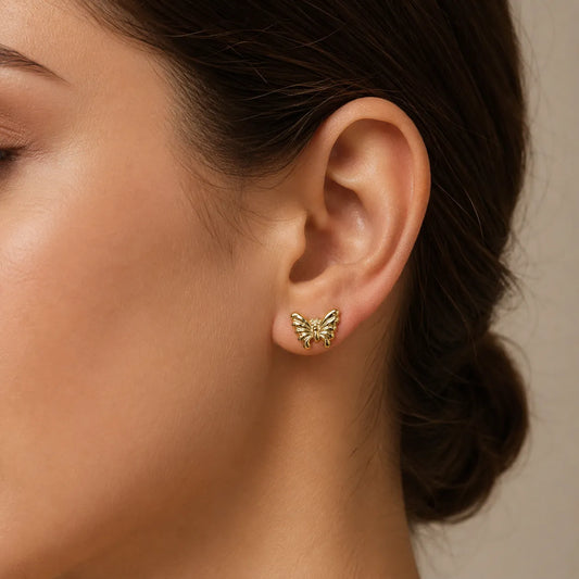 Brinco Borboleta Dourado – Delicadeza e Elegância