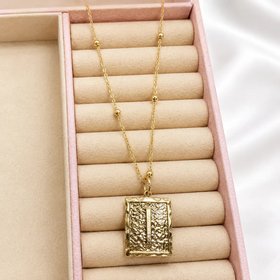 Colar com Pingente Letra "I" – Banhado a Ouro