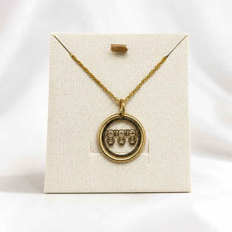 Three Girls Round Pendant Necklace – Gold Plated