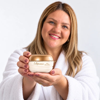 Creme Hidratante Acetinado Lily Cashmere 250g – O Boticário