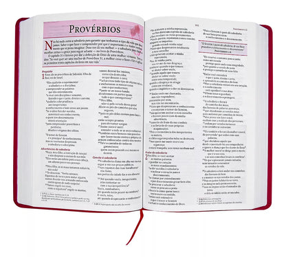 Bíblia da Mulher de Fé NVI – Capa de Luxo Couro Soft Rosa