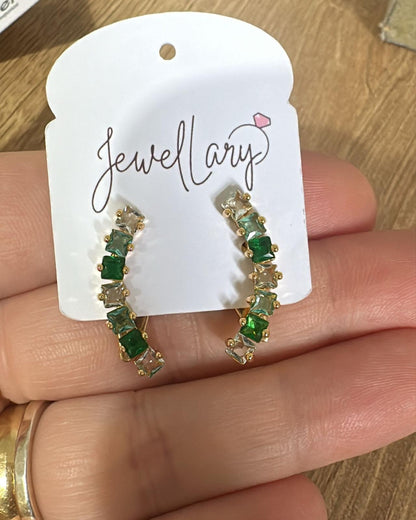 Ear Cuff with a Modern and Sophisticated Design