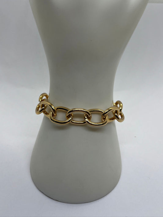 Chain Link Bracelet – Gold-Plated Statement Piece