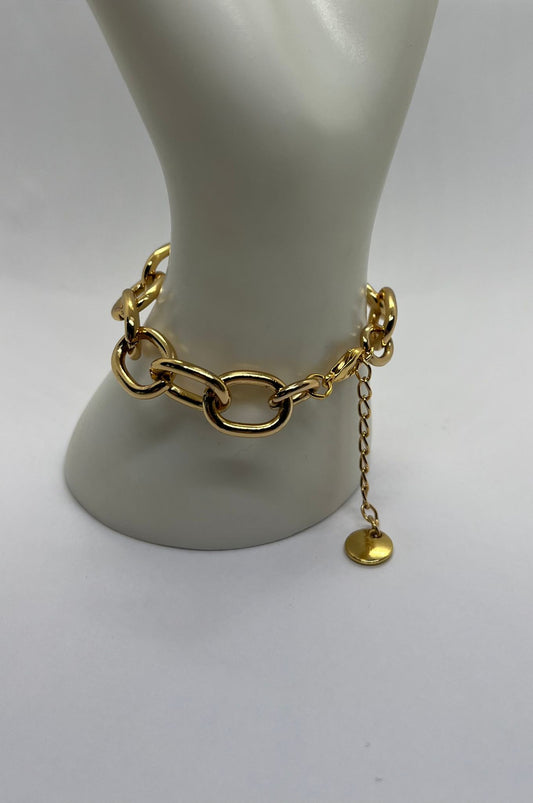 Chain Link Bracelet – Gold-Plated Statement Piece